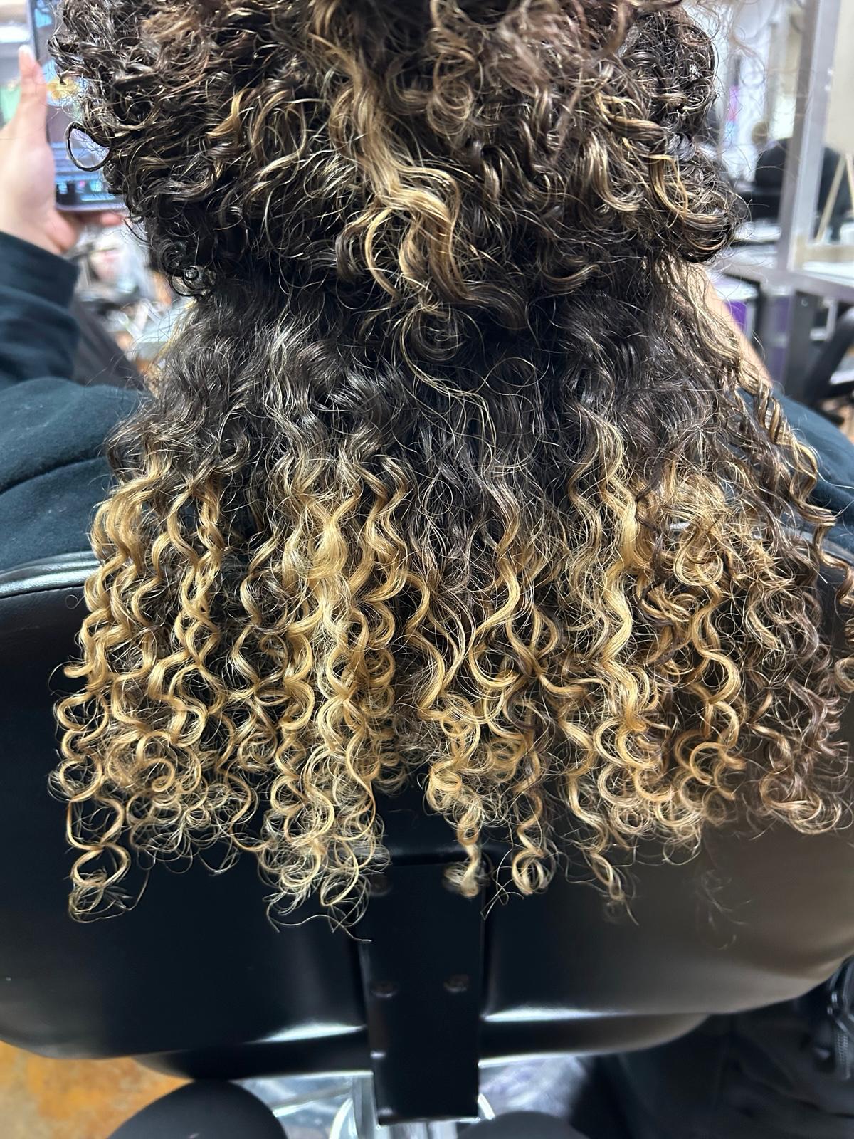 Curly Textured Style